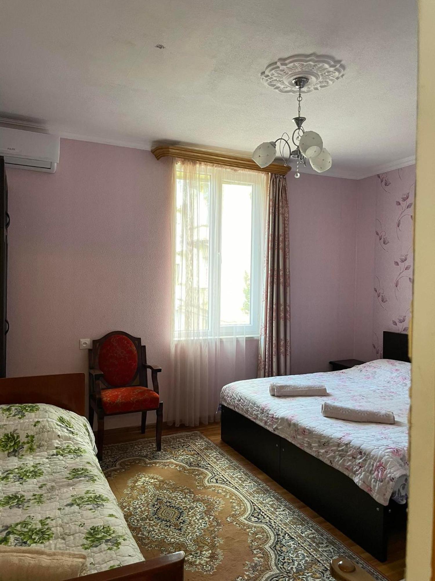 Hotel Irina à Tskhaltubo Extérieur photo