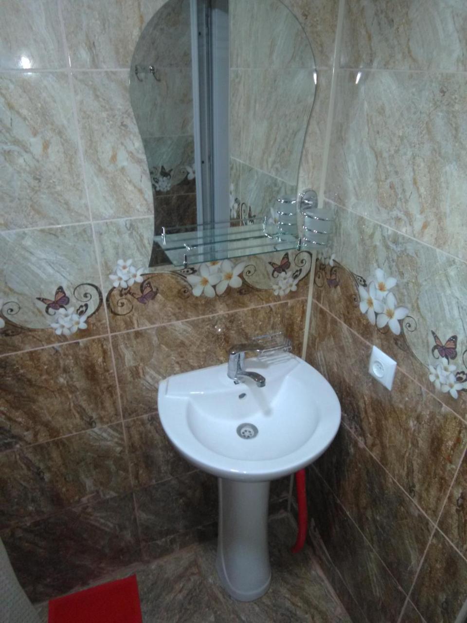 Hotel Irina à Tskhaltubo Extérieur photo